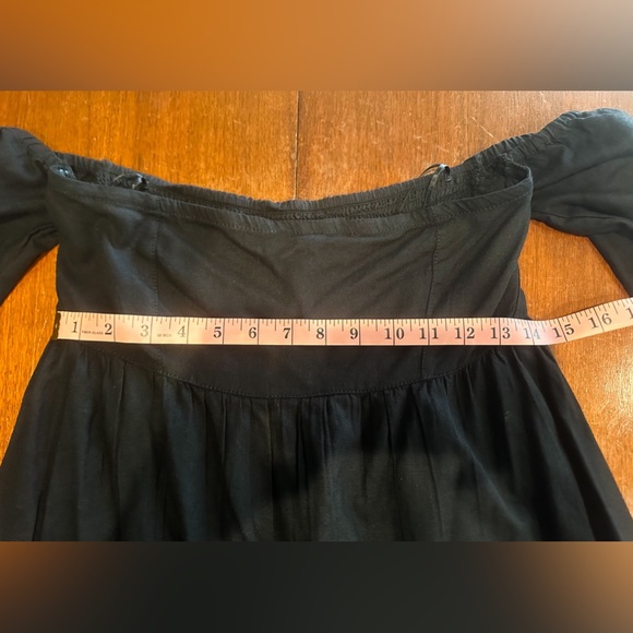 Urban Outfitters Caterina Linen Off-The-Shoulder Mini Dress Boho Babydoll Black - Picture 9 of 15